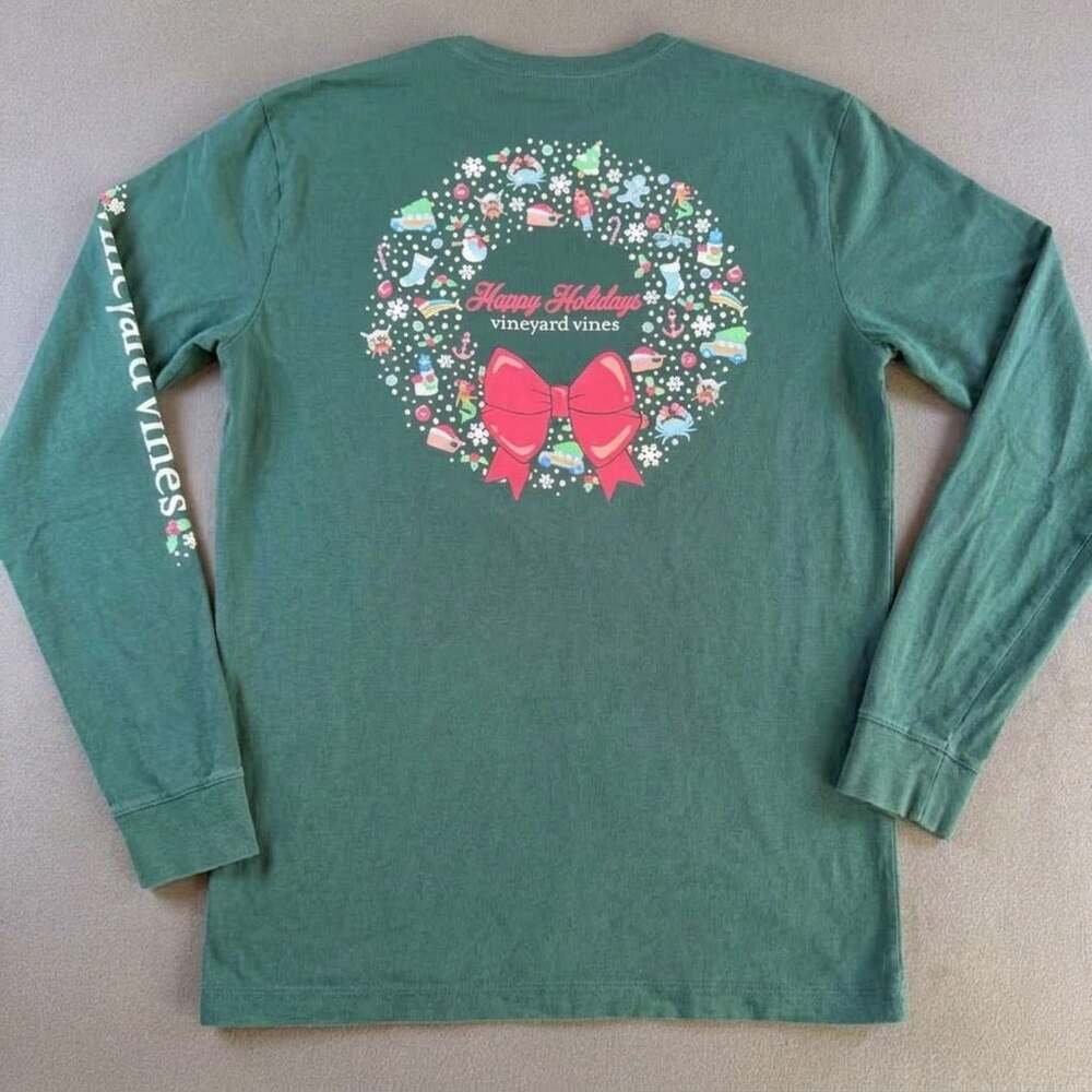 Vineyard Vines Happy Holidays Wreath Long Sleeve Pocket T-Shirt Green Men S